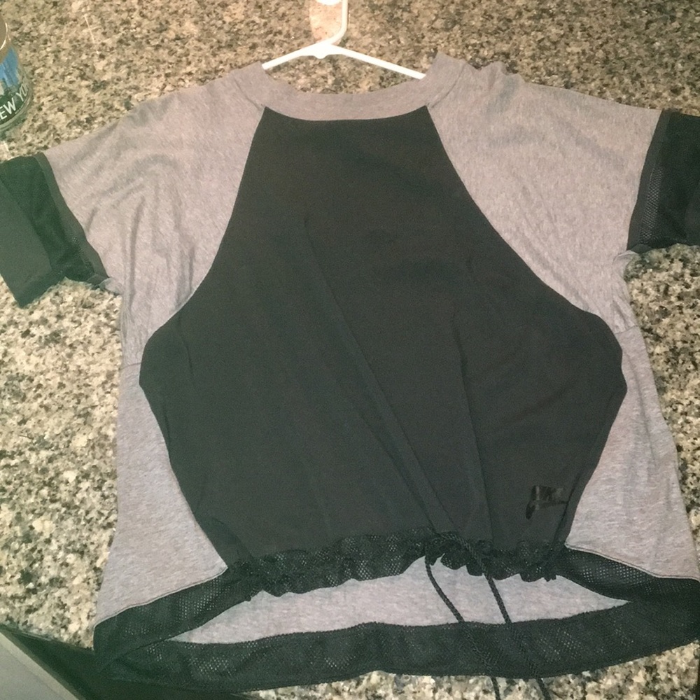 Nike top
